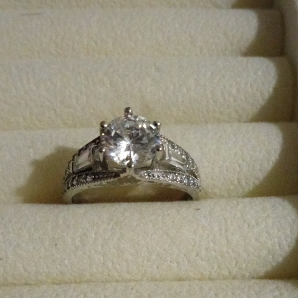 Elegant Silvery Simulated Diamond Ring Size 10